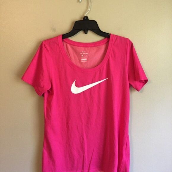 The Nike tee medium pink top - Picture 1 of 4